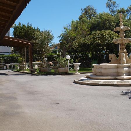 Hotel Villa Colombo Lido di Camaiore Exterior photo