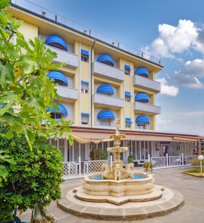 Hotel Villa Colombo Lido di Camaiore Exterior photo